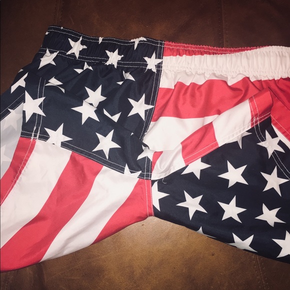 🇺🇸Med 32-34 American Flag🇺🇸 - Picture 4 of 4